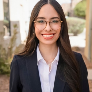 Photo of Isabel Hernandez