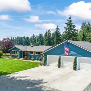 Photo of Tera McCann Soushek - The Agents Real Estate Group