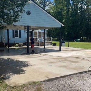 Photo of Rise & Shine Pressure Wash