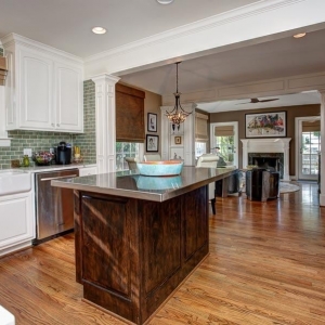 Photo of Desselle Real Estate