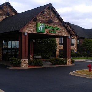 Photo of Holiday Inn & Suites St. Paul NE - Lake Elmo