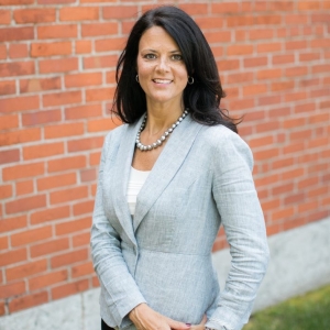 Photo of Stefani Robinson ,Realtor - Cutler Real Estate