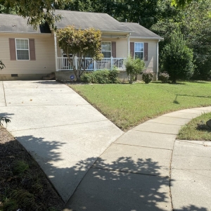 Charlotte Quiroz Pressure Washing
