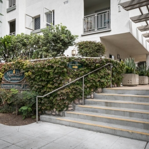 Photo of Mission Hills Commons Apartments