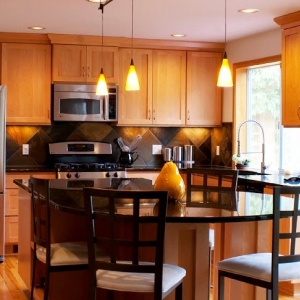 Duvall Sno Valley Glass & Interior Design
