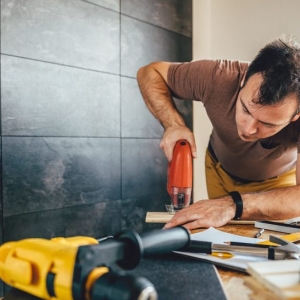 Pacifica Feld Handyman