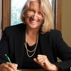 Apple Valley Diane M Kaer