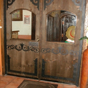 Photo of El Renacimiento Artistic Welding Iron