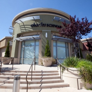 Photo of Charles Schwab