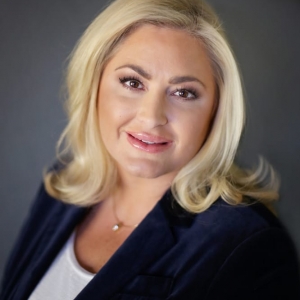 Glendale Swallows & Associates Realty