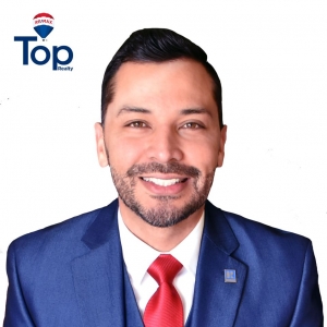 Photo of Juan Diaz - RE/MAX Top Realty