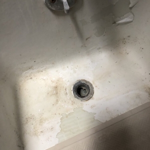 Photo of A V Tub & Top Refinishing