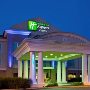 Photo of Holiday Inn Express & Suites Greenwood