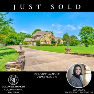 Photo of Alie Jones - Coldwell Banker Collins-Maury