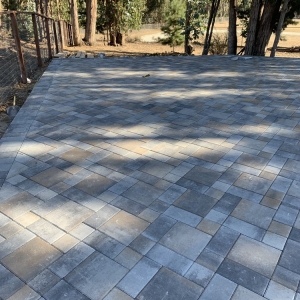 Salinas Correas builder
