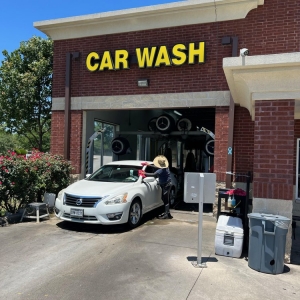Photo of Kwik Kar Wash & Automotive Center -Round Rock