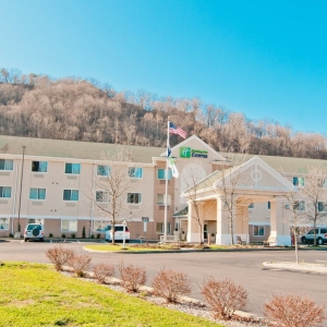 Photo of Holiday Inn Express Charleston-Kanawha City