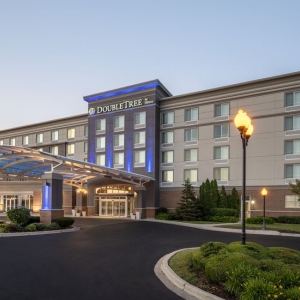 Photo of DoubleTree by Hilton Chicago Midway Airport