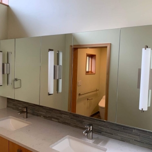 Photo of Newberg Glass & Mirror