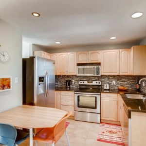 Photo of Taylor Simmons - Hatch Realty
