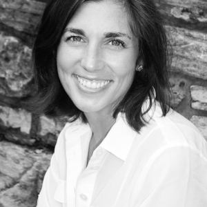 Photo of Nashville Real Estate Agent Carolyn Akins