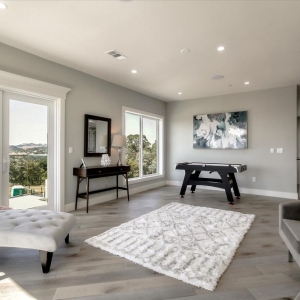 Union City Good Earth Staging