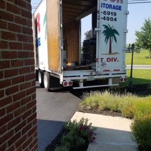 Photo of Glamour Moving & Storage